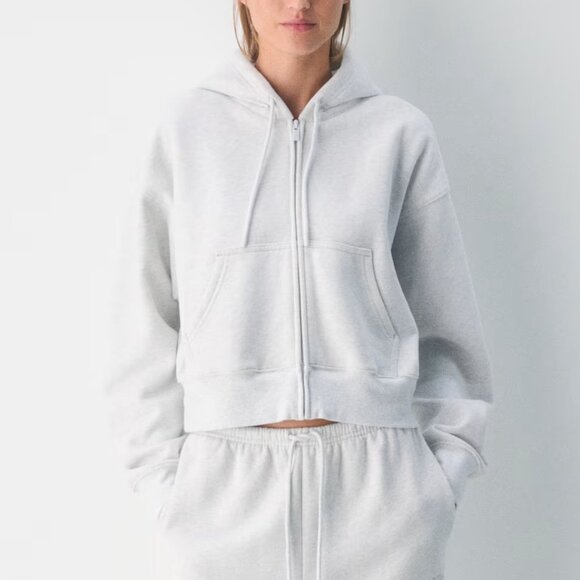 Aritzia Tops - ARITZIA TNA Sweatfleece Cozy Fleece Boyfriend Fit Boxy White Hoodie Sweater M